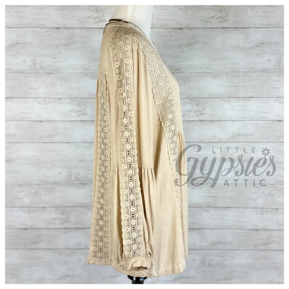 POL Sand Castles Lace Tunic - Picture 6 of 13